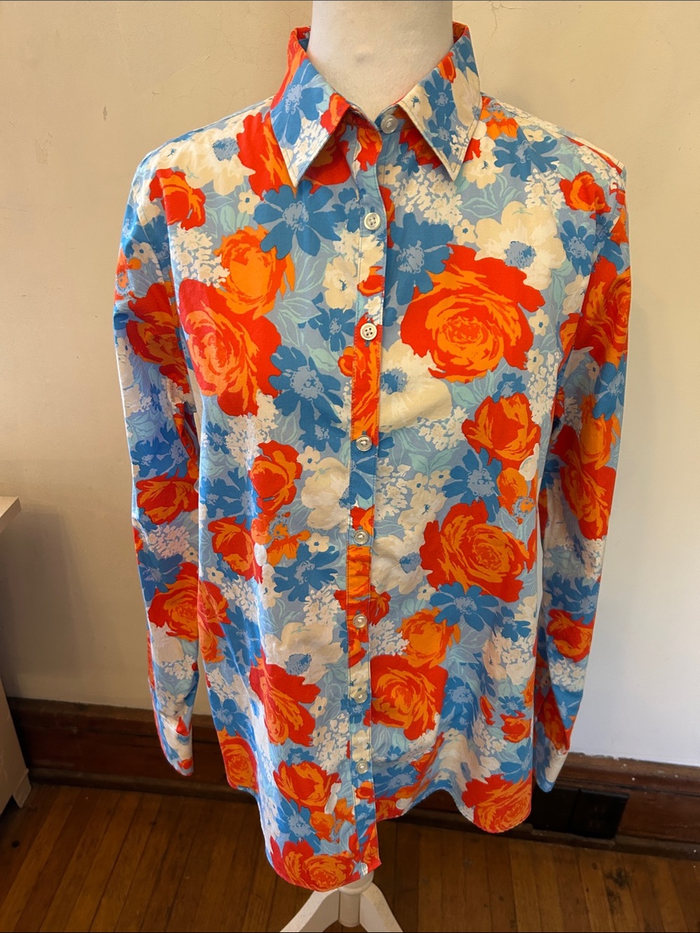 Lands End Floral Button Front no iron blouse Size 12 EUC